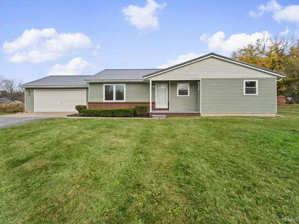 248 Bain Dr, Howell, MI 48855