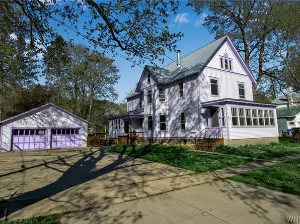 21 Madison St, Ellicottville, NY 14731