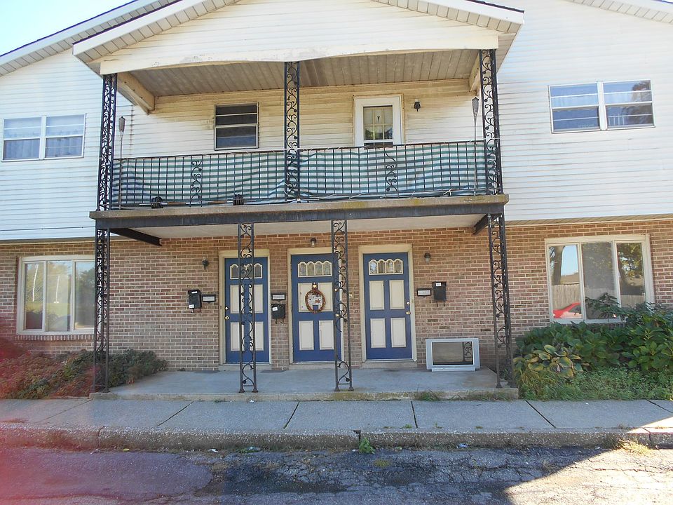 Bottom Right Apartment