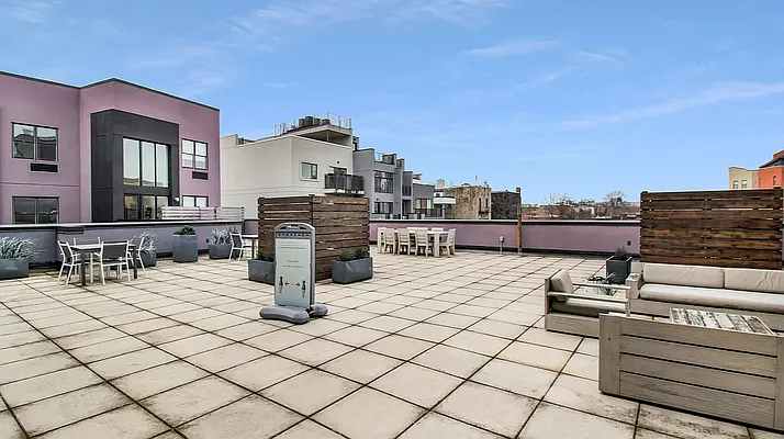 Rented by Farside Realty LLC | media 7