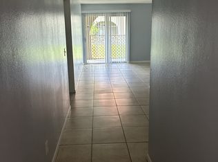 800 Sunjoy Dr #20, Hemet, CA 92543