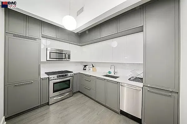 Rented by RELO REDAC INC. | media 6