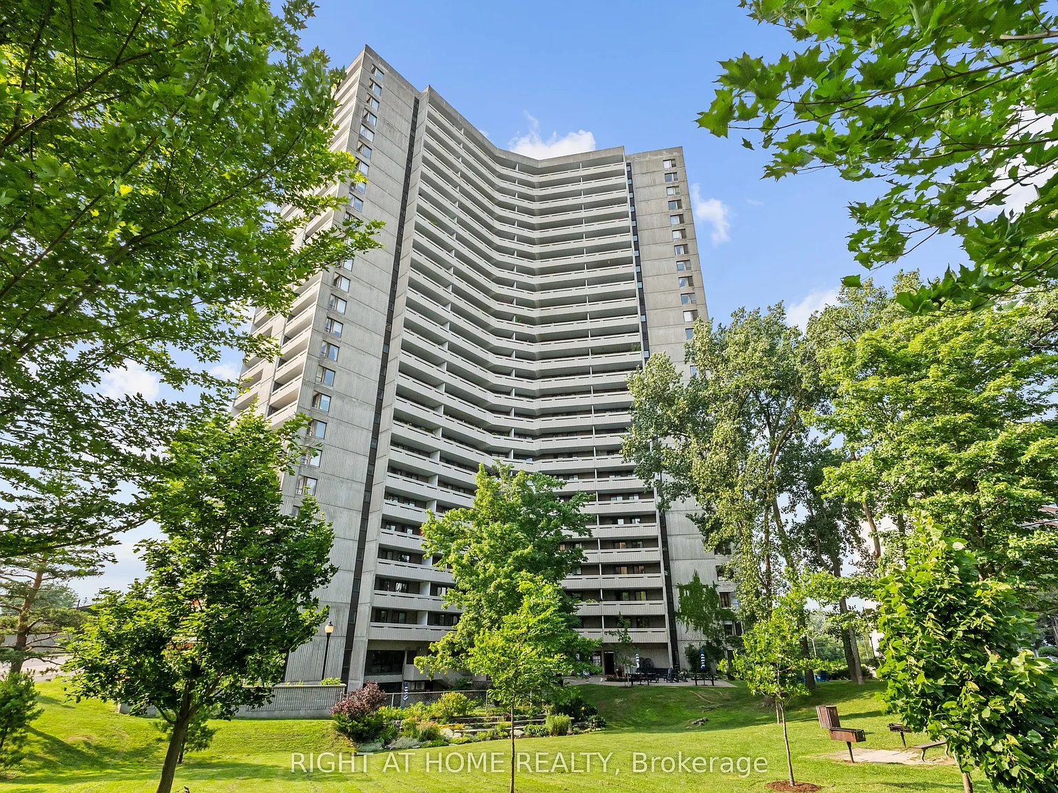 2 bed, $2,450 — Photo 1