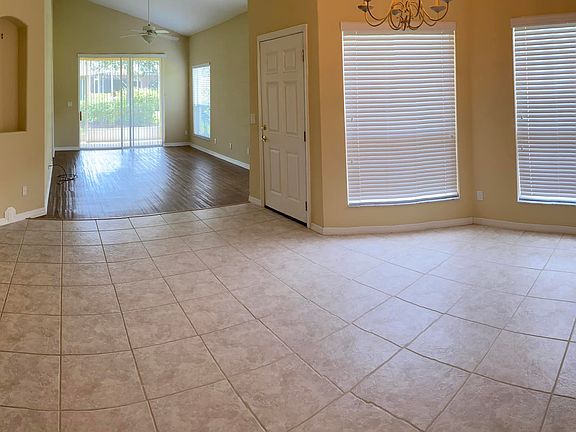 4th image of 2770 Camberly Cir Unit 2770
