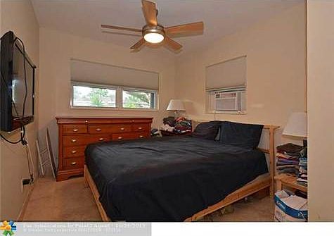 5th image of 2624 NE 9th Ter