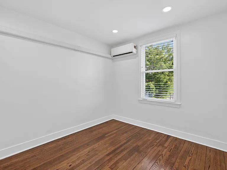 3344 Clay Pl NE — Photo 5