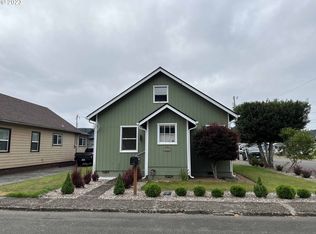 1290 Juniper Ave, Reedsport, OR 97467