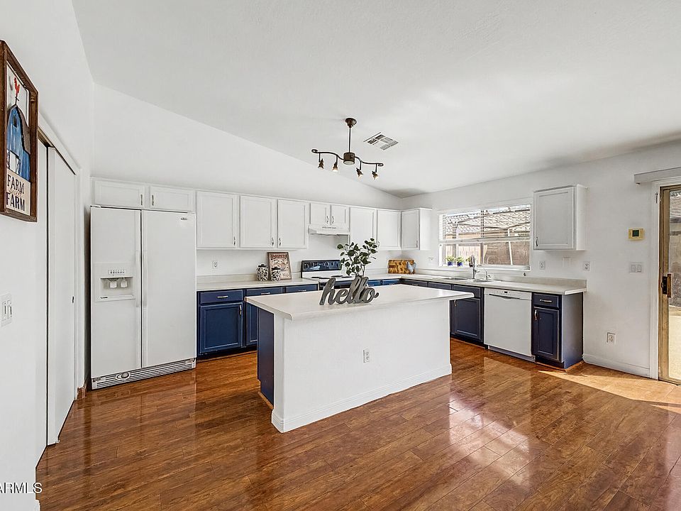 1st image of 10521 W VIRGINIA Avenue