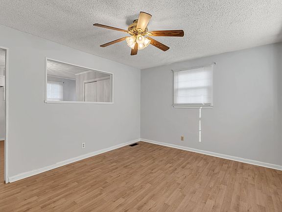 4th image of 2086 Hartsville Pike