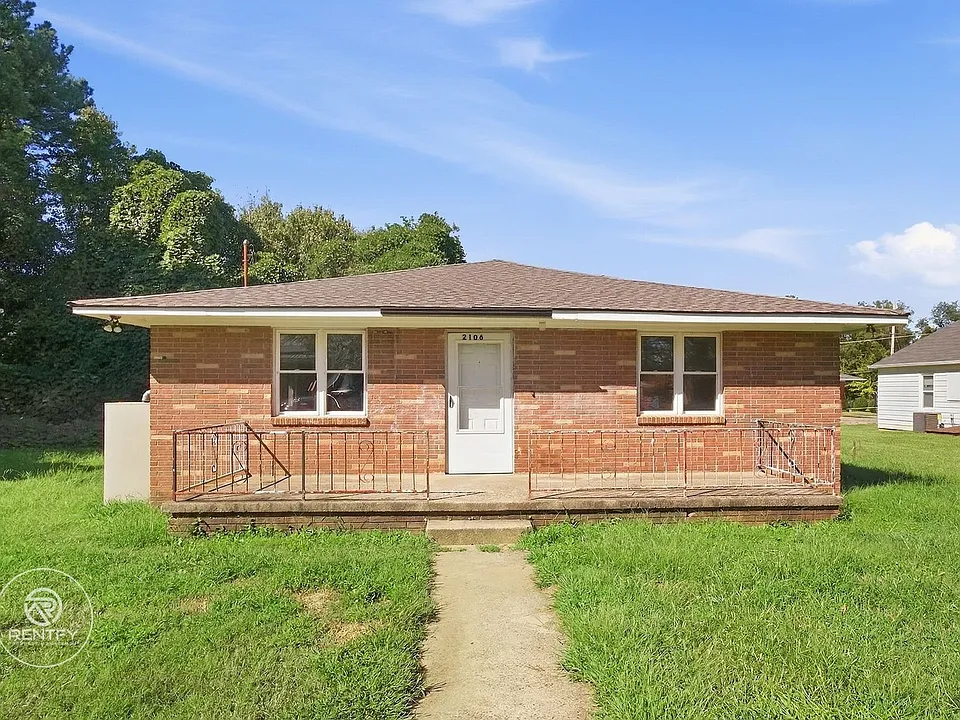 2106 E Greenbriar Rd