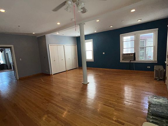 4th image of 4136 N Bell Ave