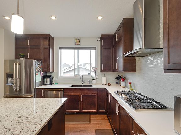 4th image of 1770 Dumont Cres SW