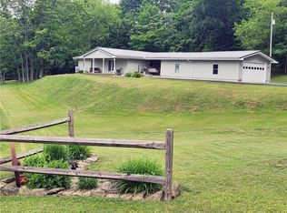 73 Zion Dr, Friendly, WV 26146