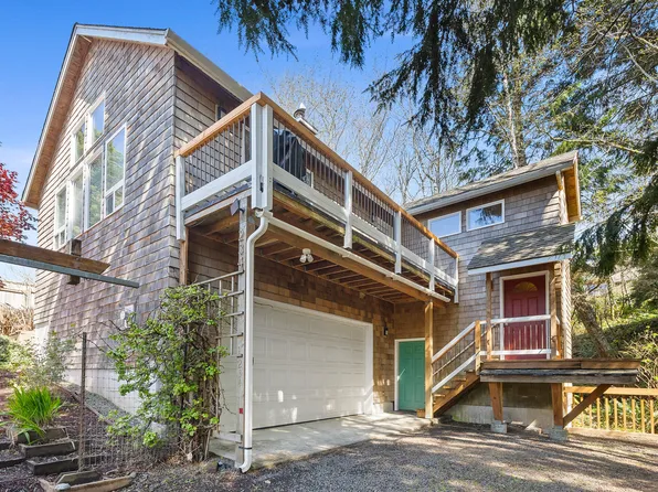 234 S Palisade St, Rockaway Beach, OR 97136