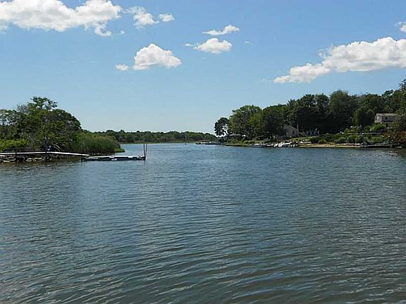2nd image of 6 S River Dr