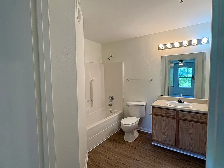 Highlands Apts — Photo 44