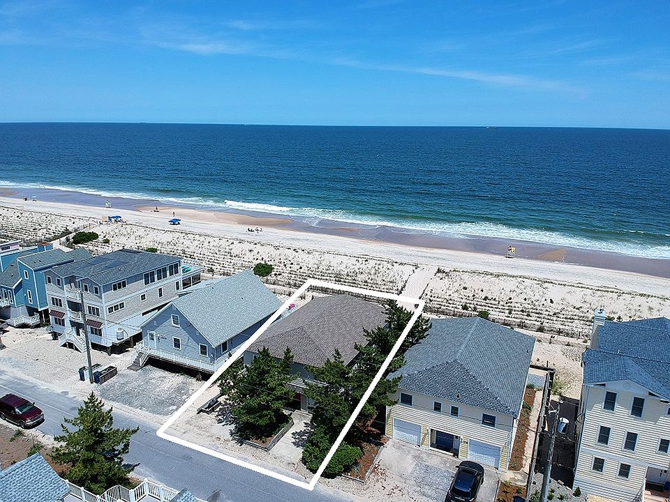 1st image of 704 S Ocean Dr