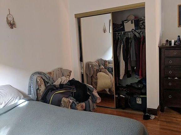 2nd image of 1732 W Ainslie St #1