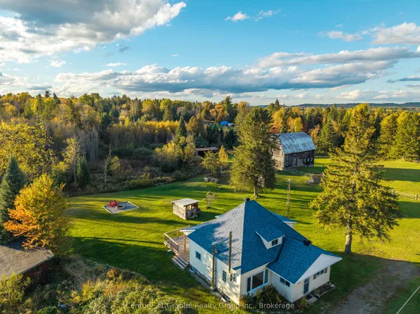 1367 Detlor Rd, Bancroft, ON K0L 2L0