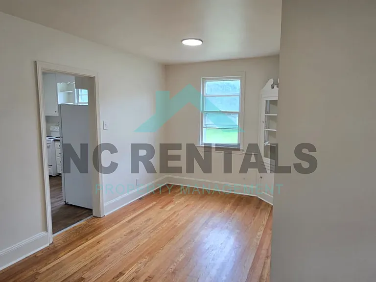 141 Marthas Ln — Photo 8