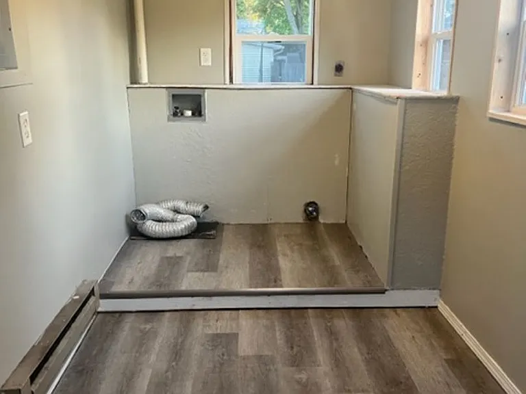 1112 S 5th St — Photo 13