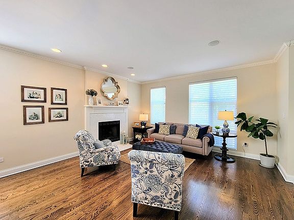 2nd image of 2851 N Wolcott Ave Unit B