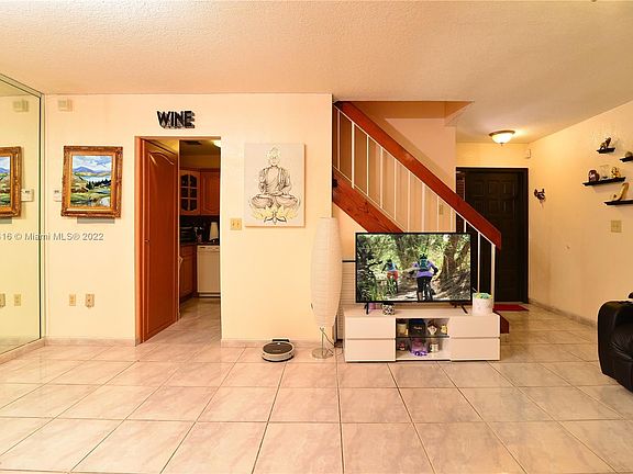 5th image of 1645 SW 122nd Ave #10-1