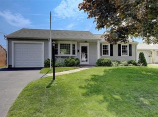 81 Tryon Ave, Rumford, RI 02916