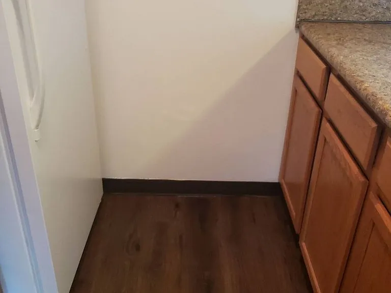 Glen Crest Apartments — Photo 22