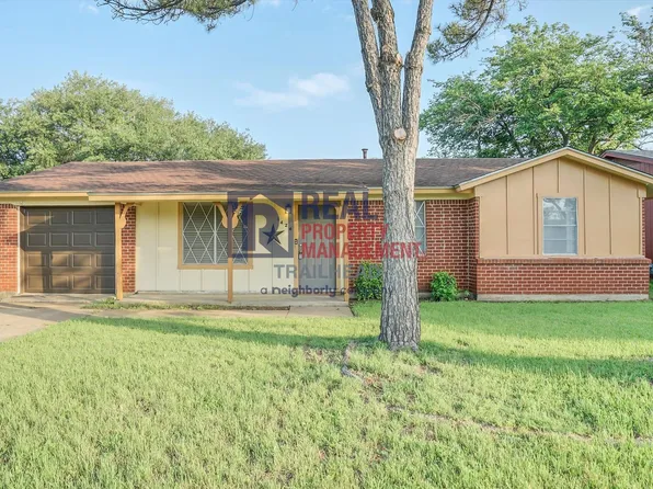 1424 Phillips St, Cleburne, TX 76033