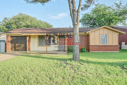 1424 Phillips St Photo 1