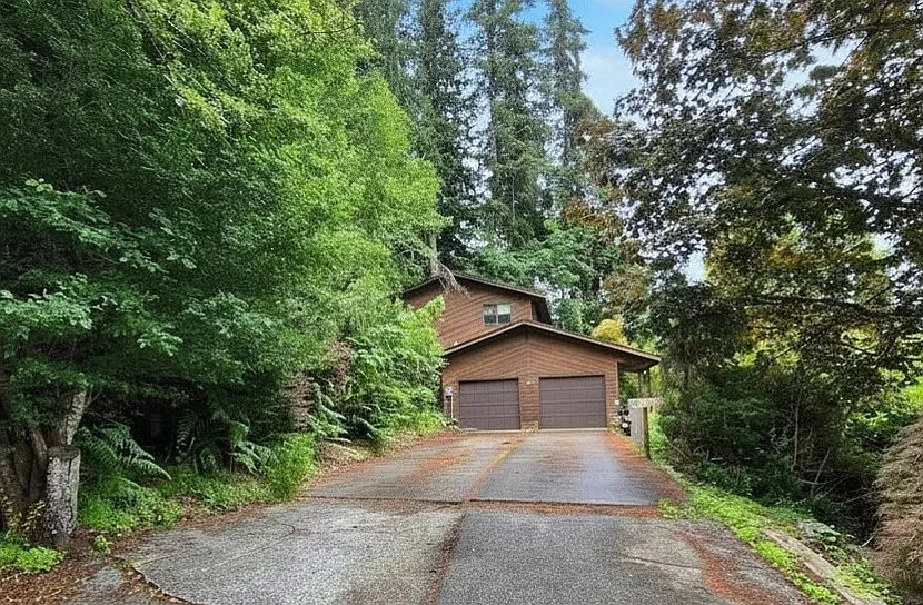 2304 Lisa Ln