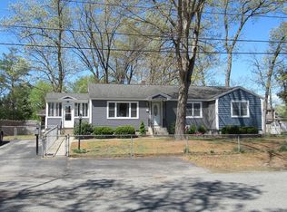 116 Commonwealth Ave, Lowell, MA 01852