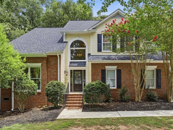 3 Huntsman Ct, Simpsonville, SC 29680