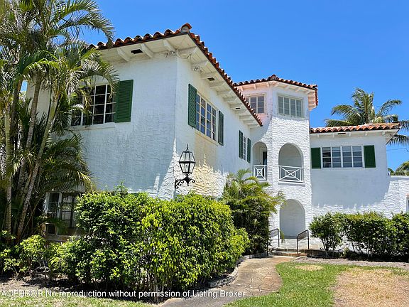 4th image of 2527 S Flagler Dr