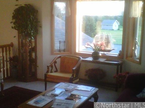 4th image of 1139 212th Ave NE