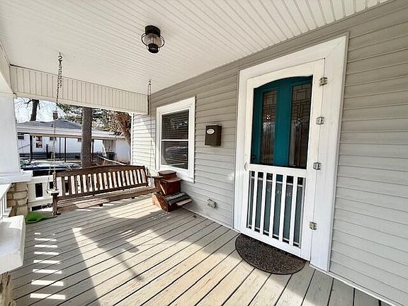 2nd image of 517 E Catalpa Street