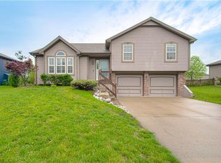 10618 N Marsh Ave, Kansas City, MO 64157