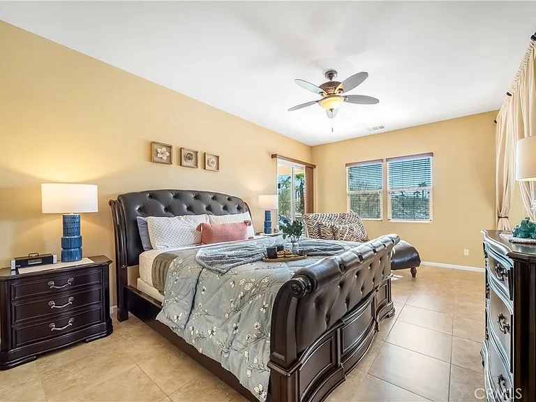 40834 Adriatico Ct — Photo 21