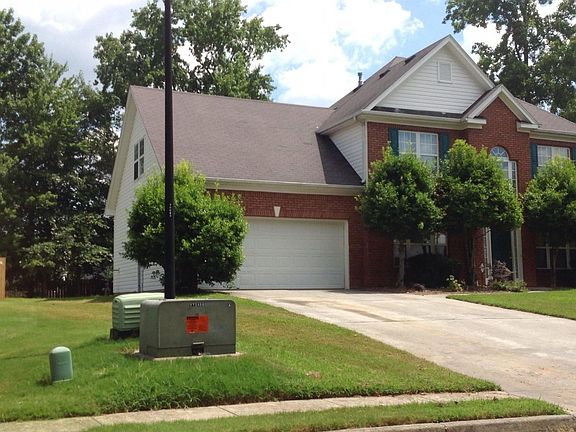 3rd image of 1205 Fountain Cove Ln