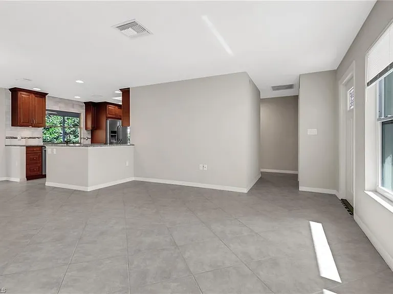 4472 Beechwood Lake Dr — Photo 5