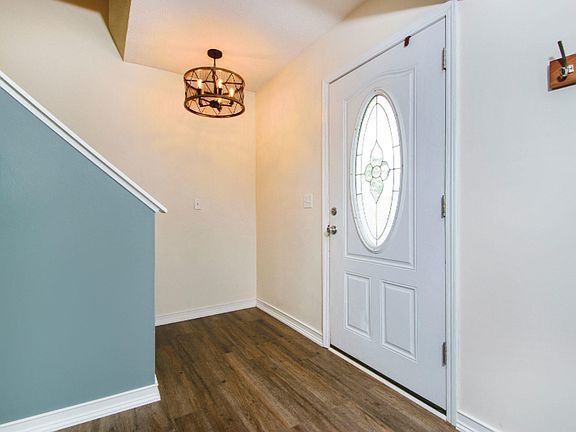 3rd image of 2826 Bark Ct