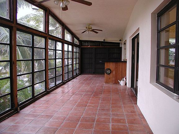 Air Conditioned Florida Room