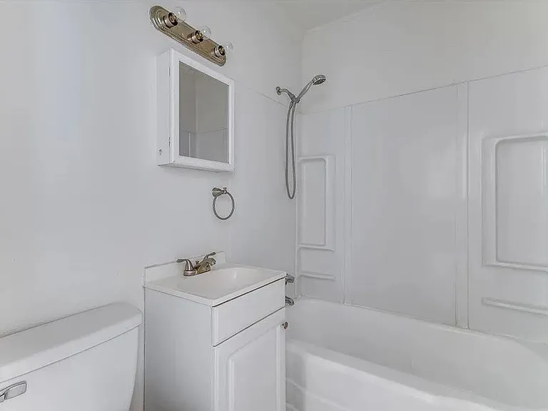 1821 S Grove St — Photo 12