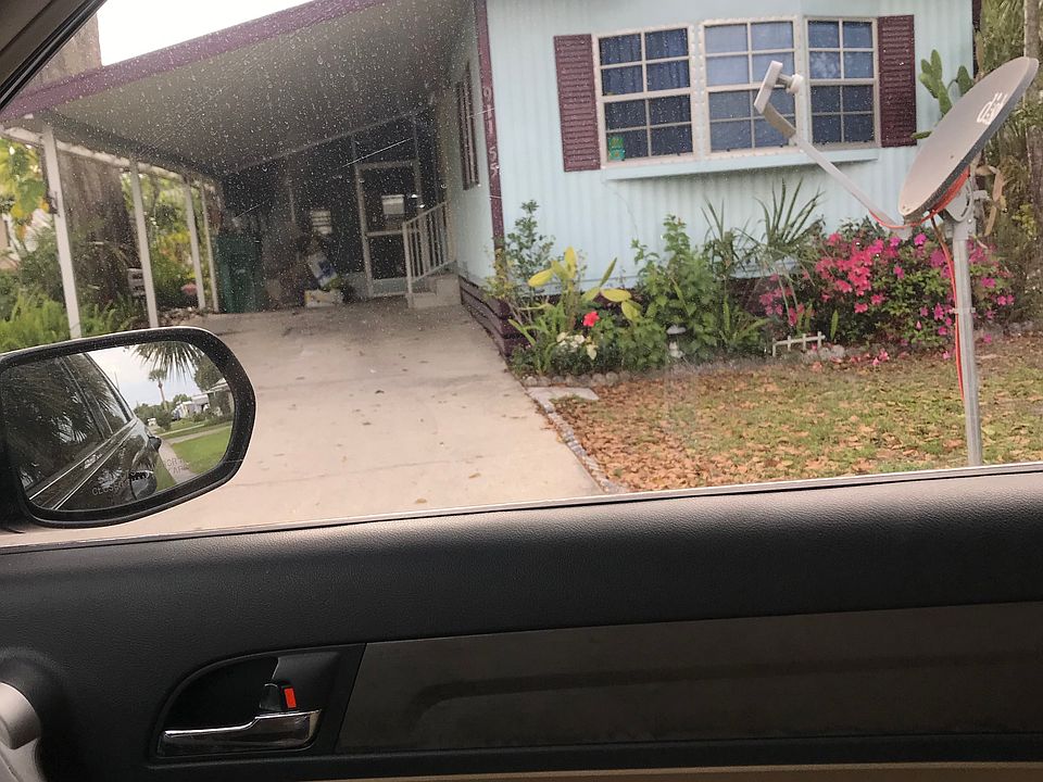 1st image of 911 Debbie St