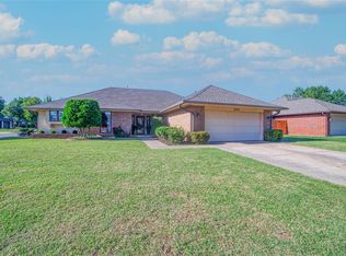 3001 Aerie Dr, Edmond, OK 73013