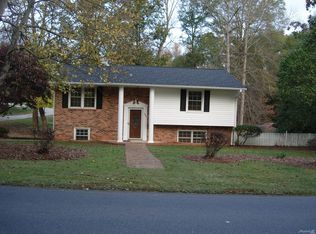 1307 Westmoreland Dr, Lancaster, SC 29720