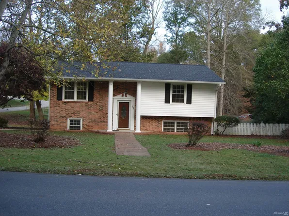 1307 Westmoreland Dr, Lancaster, SC 29720