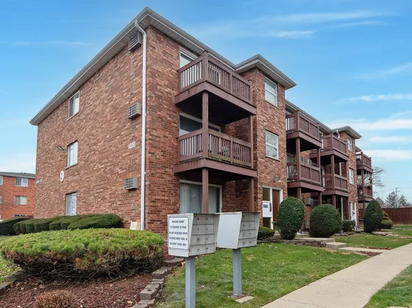 14810 S Ketelaar Dr #6W, Midlothian, IL 60445