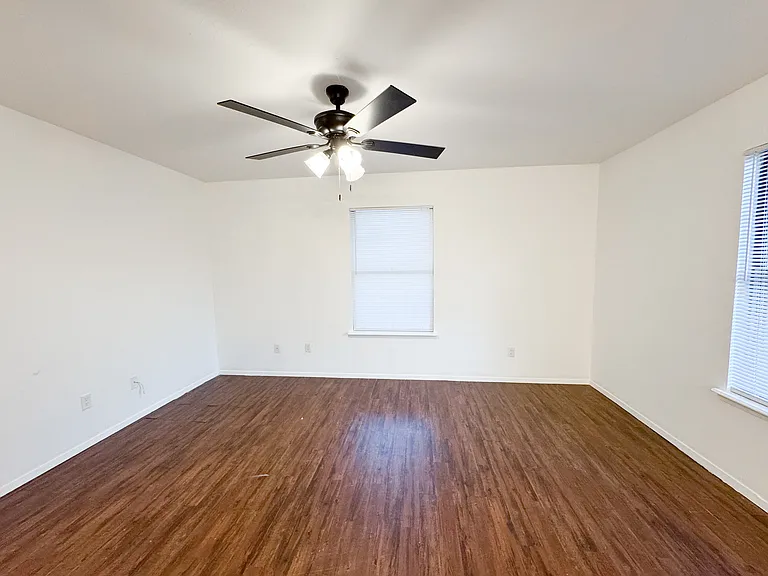 704 Navidad St #D — Photo 10
